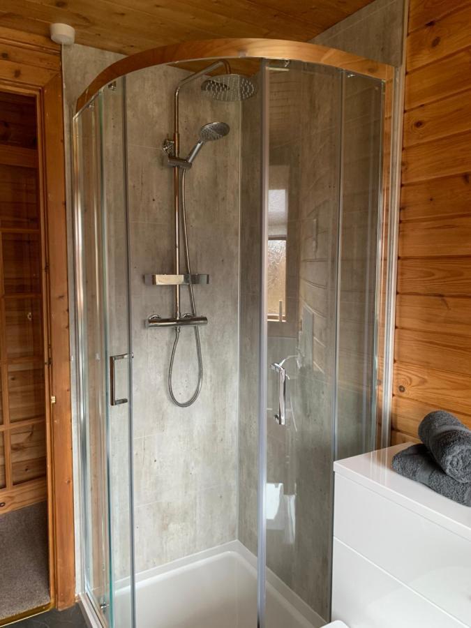 Immaculate 3-Bed Lodge In Hawick Esterno foto