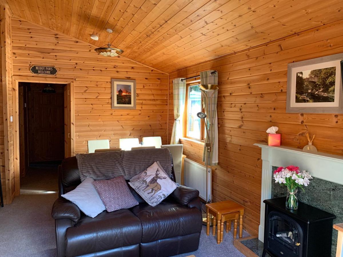 Immaculate 3-Bed Lodge In Hawick Esterno foto