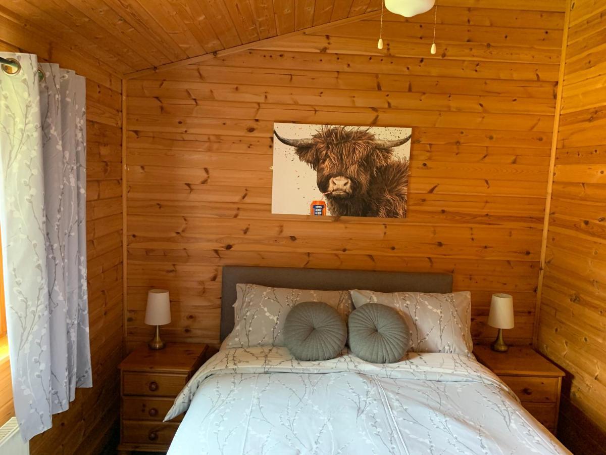 Immaculate 3-Bed Lodge In Hawick Esterno foto