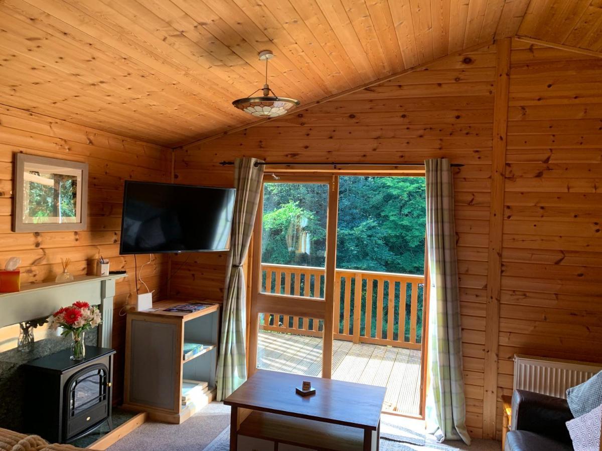 Immaculate 3-Bed Lodge In Hawick Esterno foto